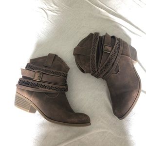 Size 8 Vanity Boots